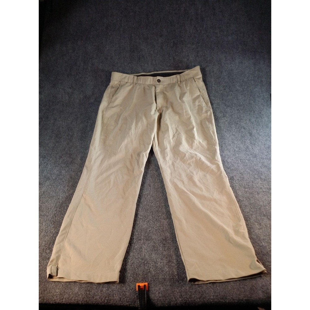 Under Armour Showdown Pants Men Sz 38/32 Khaki Tan Flat Front Performance Golf